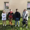 Camille Chuillet et des jeunes de la Mission Locale Arc Charente