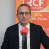 Anthony Borré dans le studio de RCF Nice - Photo SCG