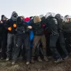 Des activistes climatiques font face à la police parce qu' ils ne veulent pas quitter Lützerath © Aurélien Goubau / Hans Lucas