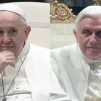 Le pape François (le 15/12/2021) et Benoît XVI (le 20/01/2006) ©Vatican Media / Wikimédia commons