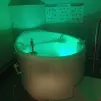 La "salle nature" de l'hôpital dispose notamment d'une baignoire. © RCF - Guillaume Martin-Deguéret.