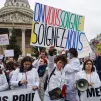 Manifestation de médecins à Paris, le 5 janvier 2023, pour demander la revalorisation de la consultation. Crédit photo : Myriam Tirler/Hans Lucas