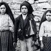 Lucie, Francesco et Jacinthe, les trois voyants de Fatima ©Wikimédia commons