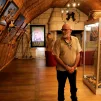 Patrick Bernard, créateur de la Fondation Anako, dans une des pièces du château de la Reine de Sicile qui abrite les collections du musée @RCF Anjou
