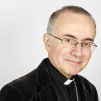 "Lorsque la charge devient trop importante, on peut remettre sa charge" Mgr Jean-Pierre Batut (photo 2015 ©Wikimédia commons)