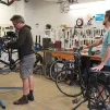 Un atelier d'auto-réparation de vélos avec l'association BaPaV à Brest @ Christophe Pluchon, RCF 2023