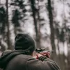 image d'illustration (chasseur en joue) - © Sebastian Pociecha via Unsplash
