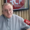 Mgr Yves Le Saux dans les studios de RCF Haute-Savoie © RCF