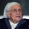 Soeur Emmanuelle photographiée par Gauthier FABRI à Louvain-la-Neuve en Belgique, le 19 novembre 2003 ©Wikimedia Commons