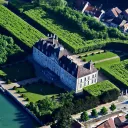 2020 - chateau-fontainefrancaise.fr - Le château de Fontaine-Française vu du ciel