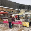 2020 - Pierre Gilbert - Des producteurs et artisans locaux du Jura vous donnent rendez-vous dans une ferme différente  chaque samedi de décembre sauf le 27