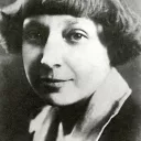 @ Wikipedia - Marina Tsvétaïva en 1925 photo de Pyotr Ivanovich Shumov 