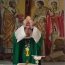 Mgr Beau célébrant en la chapelle de l'Archevêché