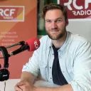 Titre Les spectacles de la Maison sur fond orange de rubrique Culture avec le logo de la Maison de la Culture de Nevers centré en bas
