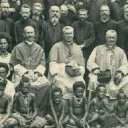 Missionnaires et habitants de l'île Yule vers 1892.