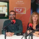 Vignette Invité local sur fond rouge de rubrique actualité avec en bas à droite le micro RCF et la mention Nièvre