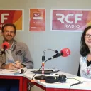 Titre Les Apartés du Secours catholique sur fond rose de rubrique Vie spirituelle avec logo du Secours catholique Caritas France centré en bas