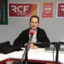 Vignette Invité local sur fond rouge de rubrique actualité avec en bas à droite le micro RCF et la mention Nièvre