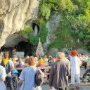 2021 RCF Lyon (Didier Rodriguez) - Veillée de prière des pèlerins de Lyon à la grotte de Massabielle