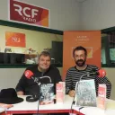 Titre Instant Culture sur fond orange de rubrique Culture avec en bas à droite la caricature de Thierry Chesneau lunette rouge et micro RCF à la main