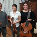 Yuki Koike, Diana Lee au violon et Nina Rouyer au viole de gambe. 