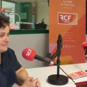 Vignette Invité local sur fond rouge de rubrique actualité avec en bas à droite le micro RCF et la mention Nièvre