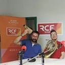 Titre Instant Culture sur fond orange de rubrique Culture avec en bas à droite la caricature de Thierry Chesneau lunette rouge et micro RCF à la main