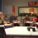 Vignette Invité local sur fond rouge de rubrique actualité avec en bas à droite le micro RCF et la mention Nièvre