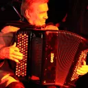 Marcel Azzola en concert à Nozières le 13 juin 2005.