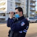 Depuis plusieurs semaines, les policiers municipaux de Lons-le-Saunier expérimentent un cinémomètre dernière génération ©RCF Jura - Janvier 2022