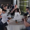 Jeudi 5 mai 2022 à la cave Robert & Marcel, 25 jurés ont dégusté 75 vins pour le concours des crémants de Loire. ©RCF Anjou