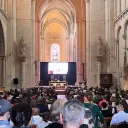 Retransmission de la cérémonie de canonisation de St Charles de Foucauld à Saumur - @AnneLaureBlin