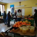 Distribution alimentaire à la salle paroissiale de Sevrier ©RCF Haute-Savoie