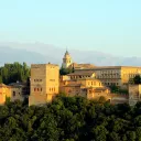 L'Alhambra de Grenade est avec la Grande mosquée de Cordoue le plus prestigieux témoin de la présence musulmane en Espagne du VIIe au XVe siècle.©Wikimédia commons