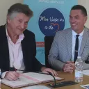 Jean-Pierre Dermit, maire de Biot et Sébastien Martin directeur de l'autonomie  au département des Alpes-Maritimes - Signature de la convention