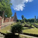 Aménagé sur le coteau qui domine le cours de la Petite Maine, le sanctuaire de la Salette, à La Rabatelière, est constitué de différentes constructions qui ont marqué la vie paroissiale de la fin du XIXe siècle et montre la ferveur des vendéens pour le culte à la Vierge.