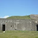 Le casernement allemand "Blucher", pied de nez à Napoléon dont on aperçoit la colonne depuis le fort 