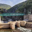 Le barrage de Poutès avec les clapets ouverts pour laisser passer des saumons. Opération qui a lieu 2 fois dans l'année, à l'automne et au printemps pour faciliter la montaison et la dévalaison © Martin Obadia