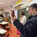 les enfants de l'école publique de Taulhac au Puy en Velay reçoivent Yann Sabot