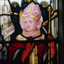 Représentation du xixe siècle de Saint Thomas Becket, montrant une épée lui transperçant la tête. Église Saint-Pierre, Great Berkhamsted (Angleterre) 