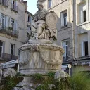 Wikimedia Commons - la fontaine de la préfecture à Montpellier