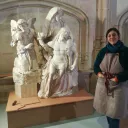  Fanny Grué restauratrice devant la Pieta à Brou