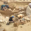 Les fouilles archéologiques sur le tumulus de Saint-Prêtre à Leuhan @ Christophe Pluchon, RCF 2023