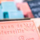 Artiom Vallat / Unsplash - Qu'est-ce que le "made in France" ? "Entreprise française" et "entreprise qui fabrique en France" sont deux choses différentes