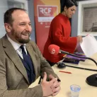 Christophe Arend dans les studios de RCF à Metz