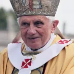 Benoît XVI en 2010 ©Wikimédia Commons