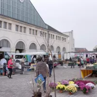 Le marché de la Halle aux blés de Bourges - Ville de Bourges