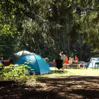 2020 - pixabay.com - Dans le Jura, une grande majorité des campings a affiché complet pendant l'été 2020