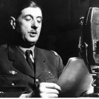 De Gaulle enregistre l'appel du 18 juin 1940, dans un des studios londoniens de la BBC