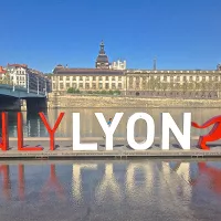 Janet Goode - Vue des quais du Rhône à Lyon